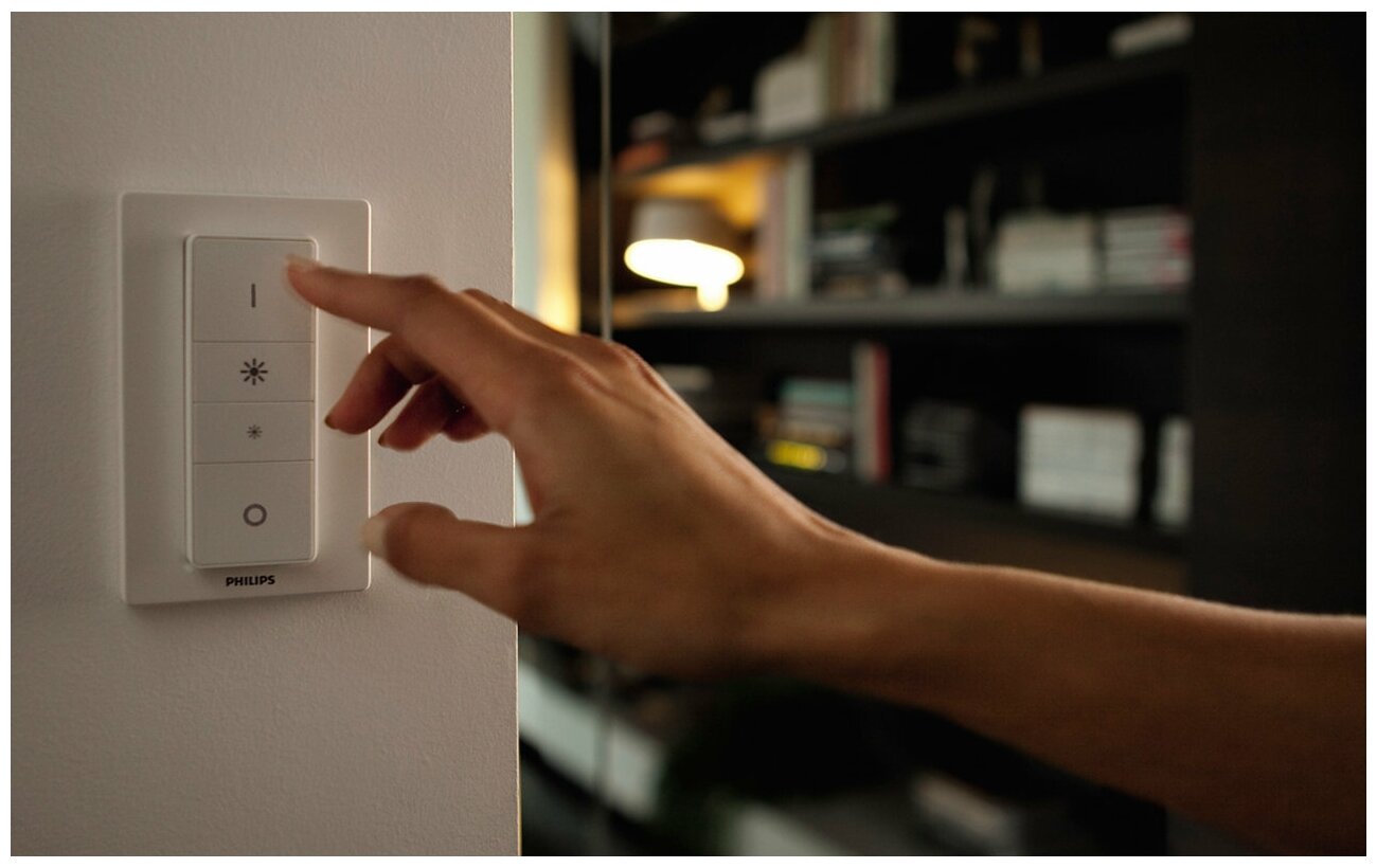 Переключатель Philips Hue Dimmer Switch (White) Переключатель Philips Hue Dimmer Switch (White)